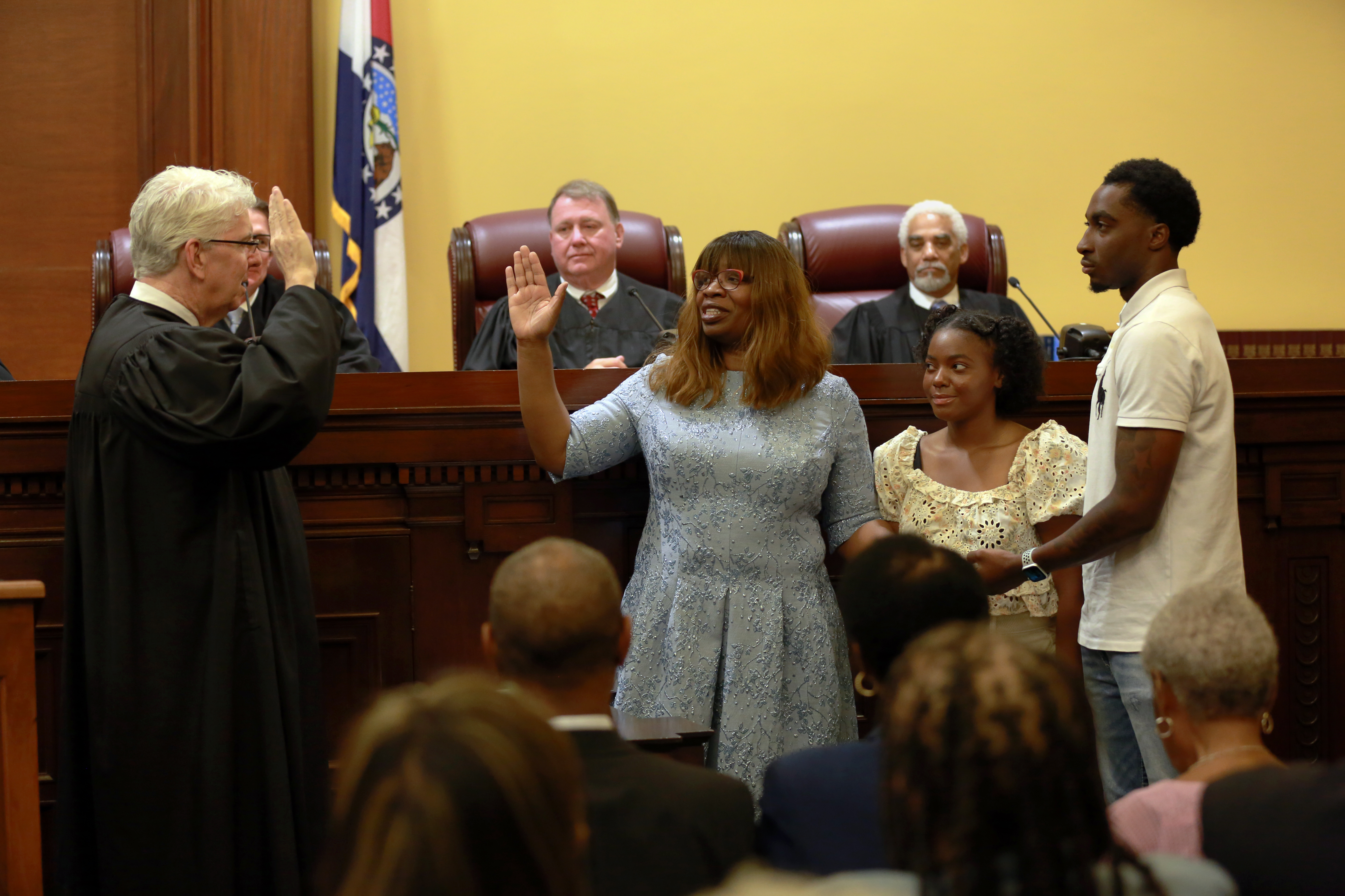 2022 05-17 - J Ransom takes the oath of office 5966